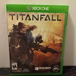 Titanfall for Xbox One - Green Case by EA